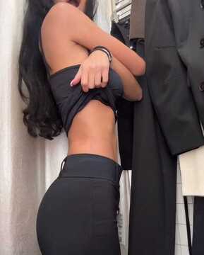 Public Photo of black_lola